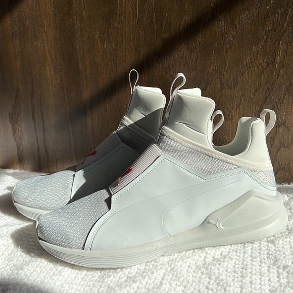 Puma Fierce gray sneakers woman’s 9 - Picture 4 of 10